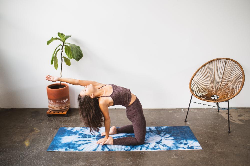Blue Ataraxy Yoga Mat – 6mm Eco-Friendly, Non-Slip & Cushioned | Yune Yoga