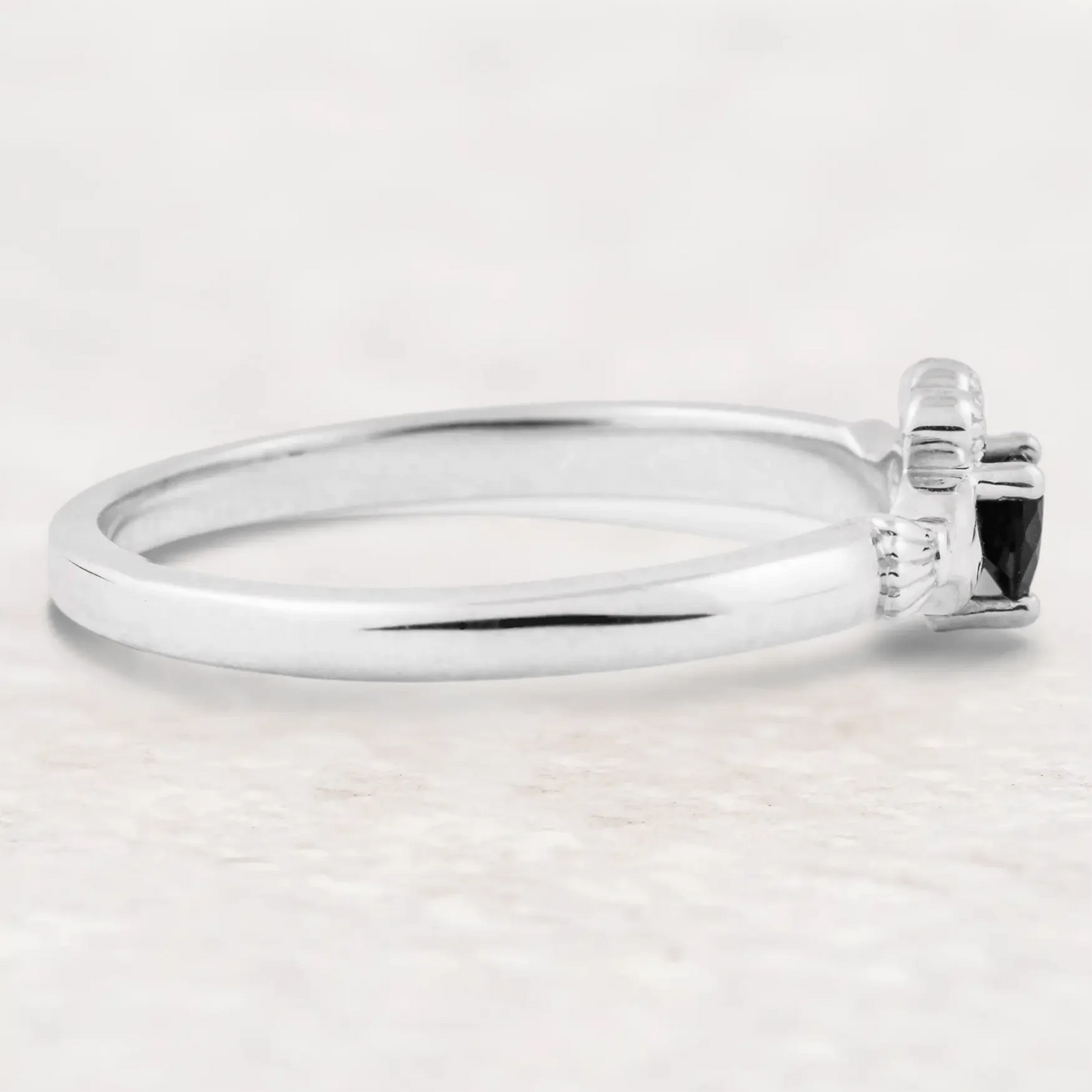 The Lynn - Women's Claddagh Ring / Wedding Ring - Sterling Silver