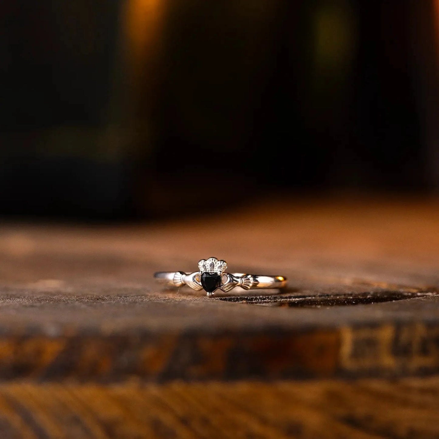 The Lynn - Women's Claddagh Ring / Wedding Ring - Sterling Silver