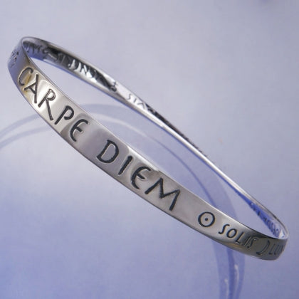 Carpe Diem - Seize the Day (Horace) - Mobius Bracelet